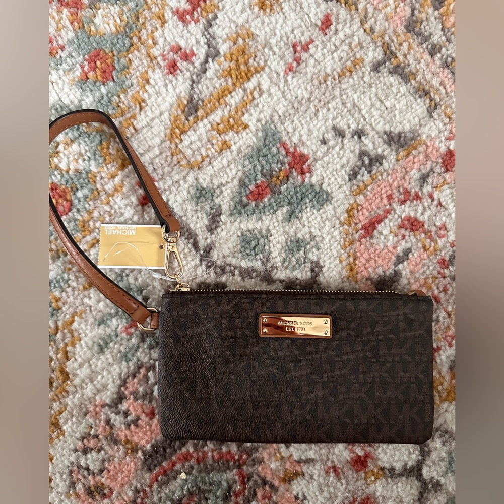 Michael Kors wristlet, NWT